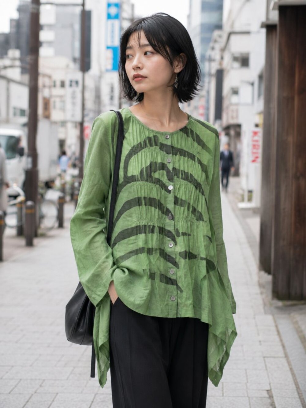 Yoshi Yoshi by PJ Green Abstract Print Asymmetrical Top – Size 2 – NWT